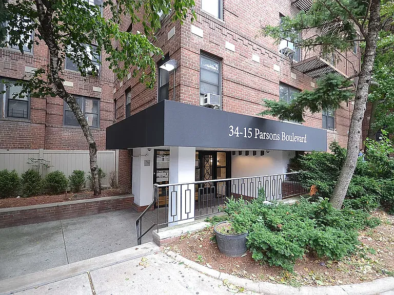 3415 Parsons Blvd #4M — Photo 12