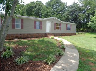 1106 Slaton Rd, Townville, SC 29689