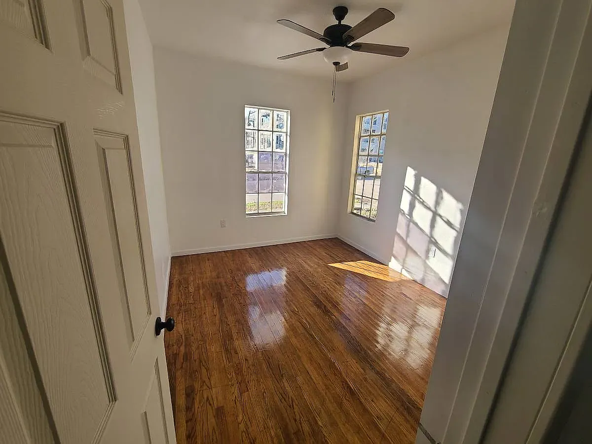 3 bed, 1344 sqft, $1,800 — Photo 3