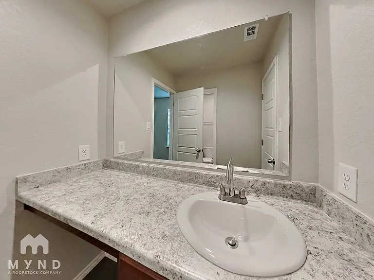 13019 Lineberry Ln — Photo 18