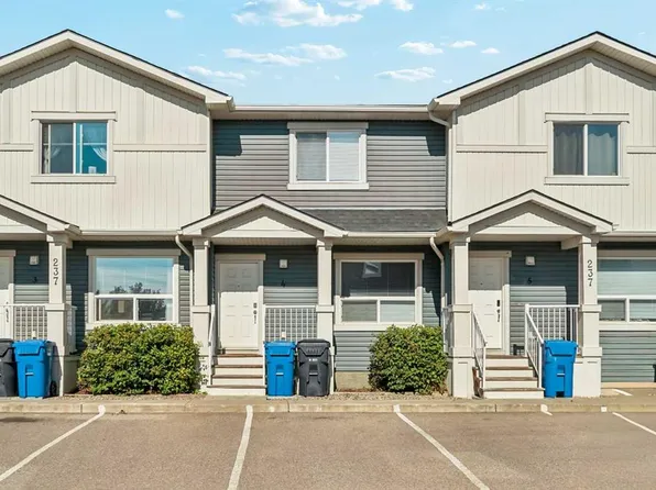 237 S Silkstone Rd W #4, Lethbridge, AB T1J 4J9