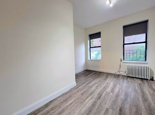 657 10th Ave #O, New York, NY 10036