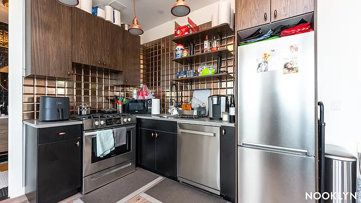 Rented by Nooklyn NYC LLC | media 32