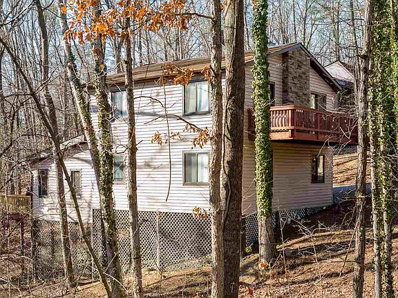 2nd image of 2692 Lanier Ln