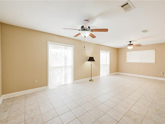 4th image of 107 S Randall Ct