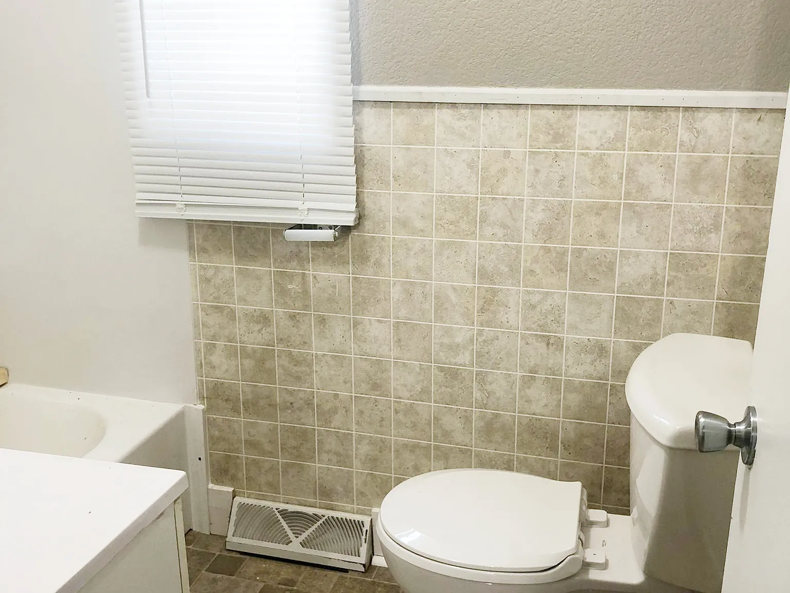 714 Mynster Street Council Bluffs, IA 51503 (4 Units) - 1 — Photo 3