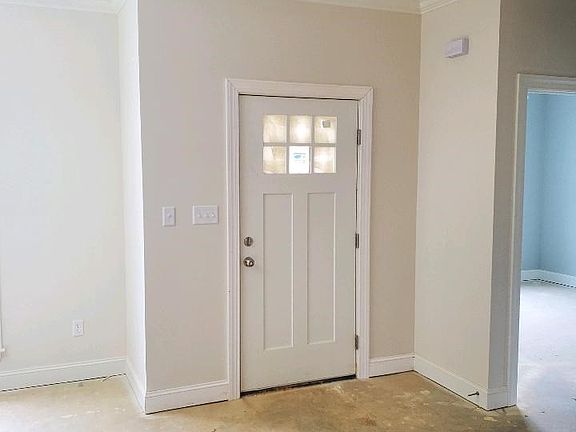 2nd image of 112 Hollister Dr