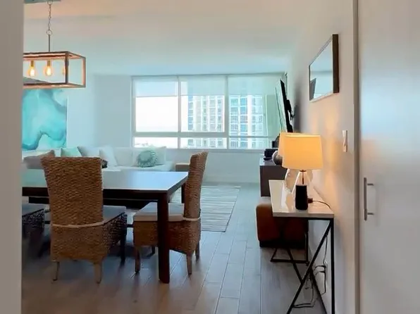 400 S Pointe Dr, Miami Beach, FL