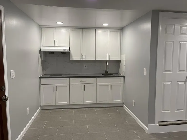 535 Montecito Dr #B — Photo 8