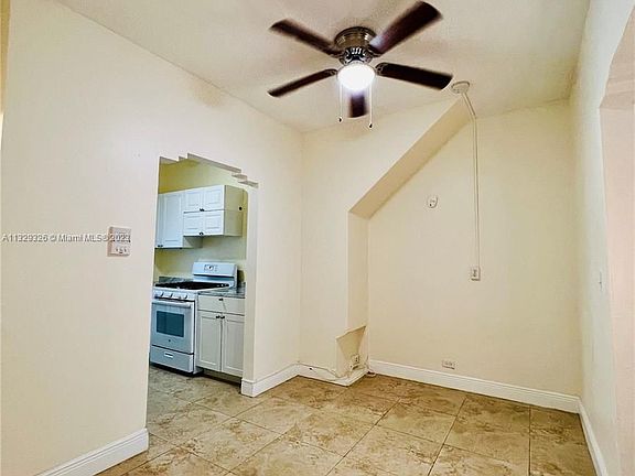 3rd image of 1141 Meridian Ave APT 6