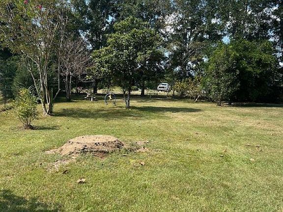 3rd image of 40709 Sam Smith Rd