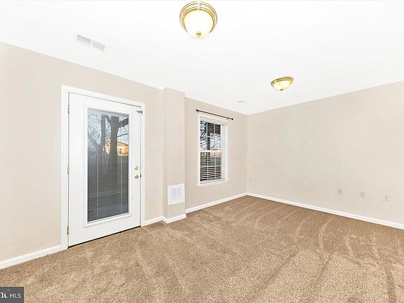 4th image of 52 Teague Ln