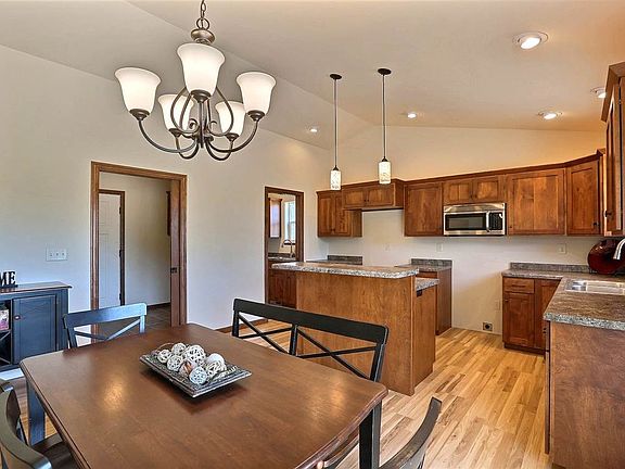3rd image of 2161 Park Vista Pl