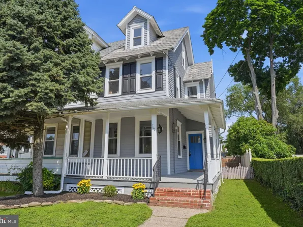702 Chestnut St, Delanco, NJ 08075