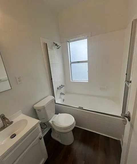 310 N. Ardmore Ave. — Photo 16