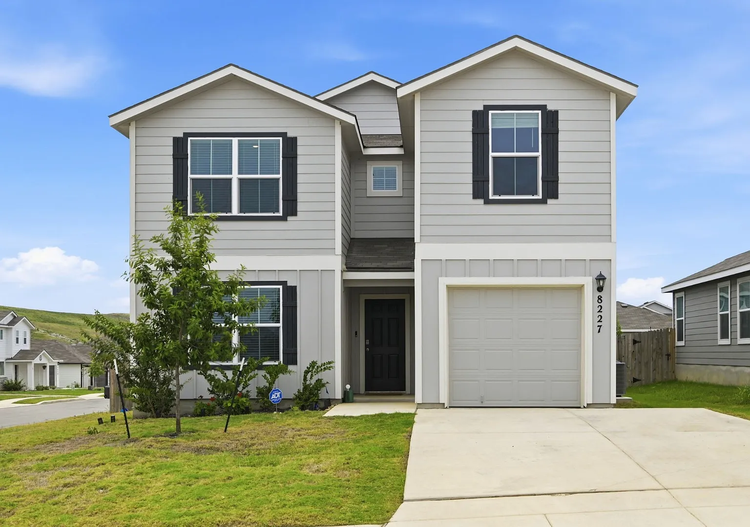 New 4-bed 3-bath home available near Lackland AFB! Move in Now! — Photo 2