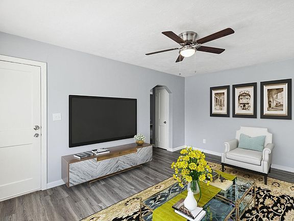 3rd image of 2739 Orland Ave