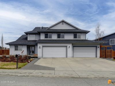 1091 Northpointe Bluff Dr, Anchorage, AK, 99501
