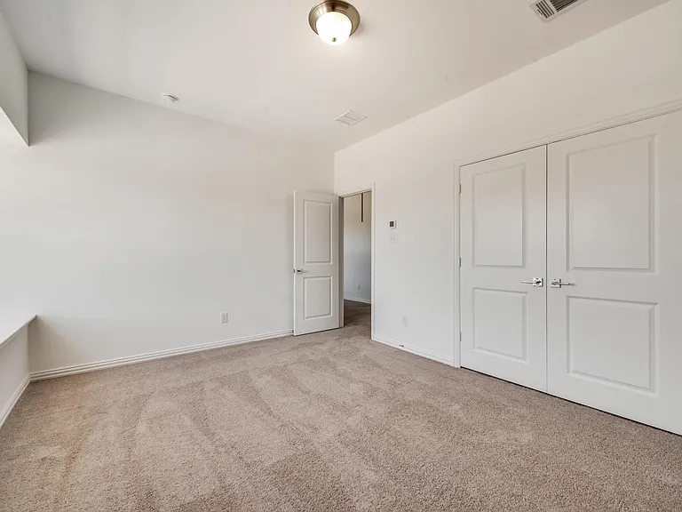 1820 Purtis Creek Dr — Photo 21