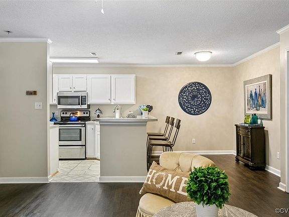 4th image of 104 Marshall Way APT C