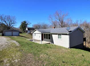 3580 New Fox Rd, Irvine, KY 40336