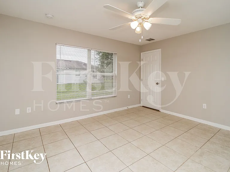 421 Dove Dr — Photo 9