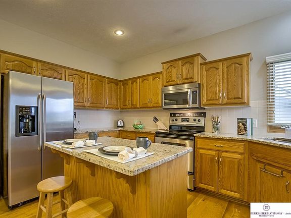 AWESOME GRANITE