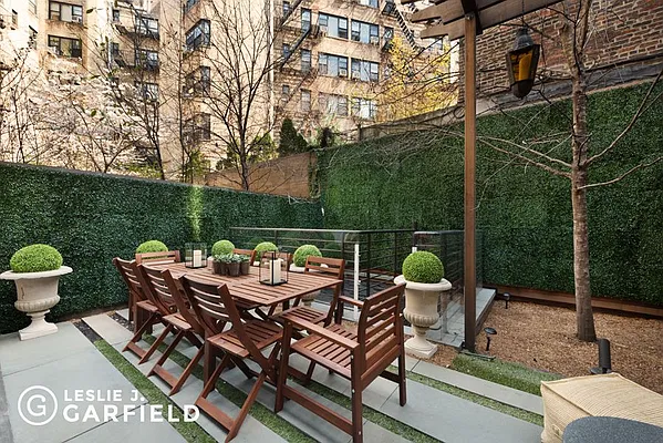 Sold by Leslie J. Garfield | media 3