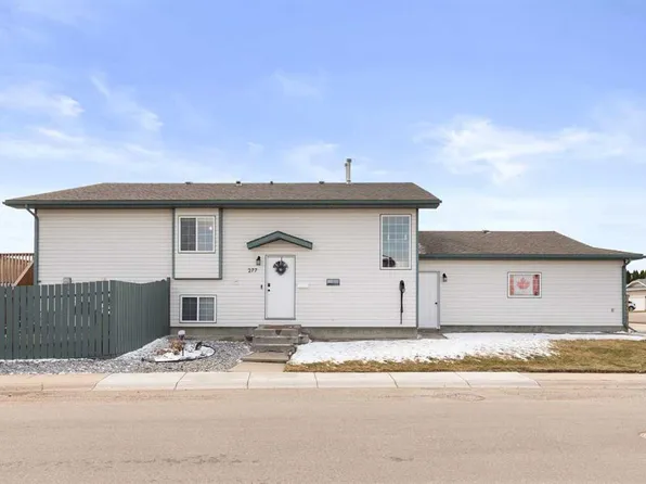 277 N Stratton Way SE, Medicine Hat, AB T1B 4J2