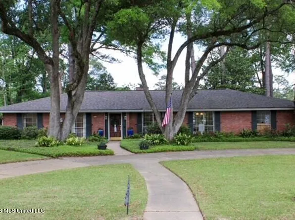 3918 Rhymes Pl, Jackson, MS 39211