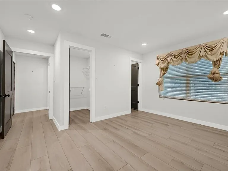 600 N Jordan St — Photo 14