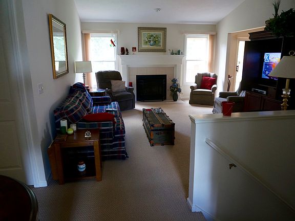 2nd image of 2297 Shadetree Ln SE