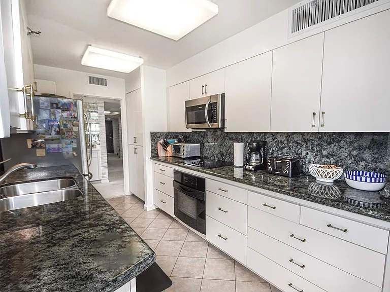 1750 Avenida Del Mundo Unit #804 — Photo 9