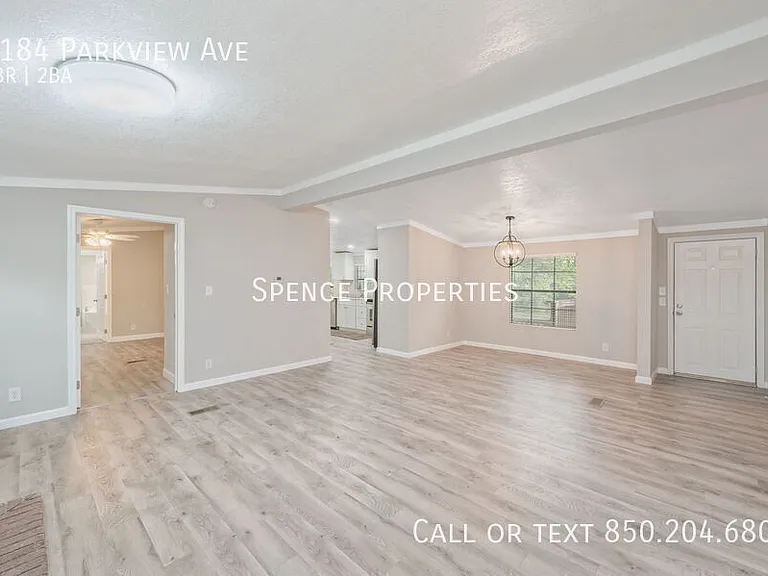 3184 Parkview Ave — Photo 3