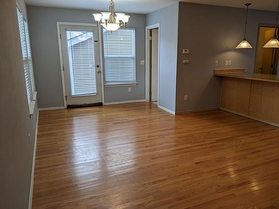 4th image of 1169 Hudson St