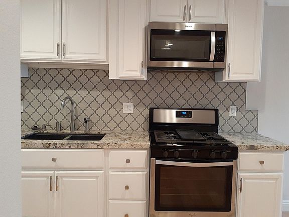 3rd image of 333 Bond St #1/2