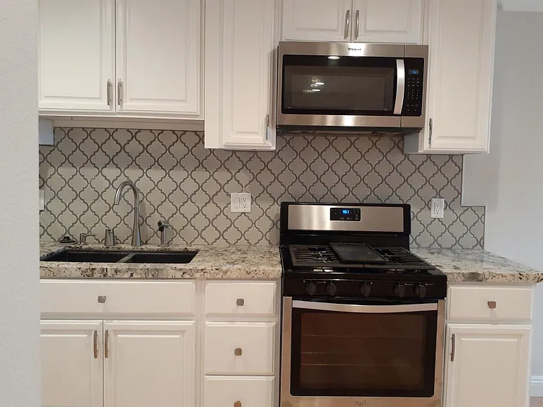 333 Bond St #1/2 — Photo 3
