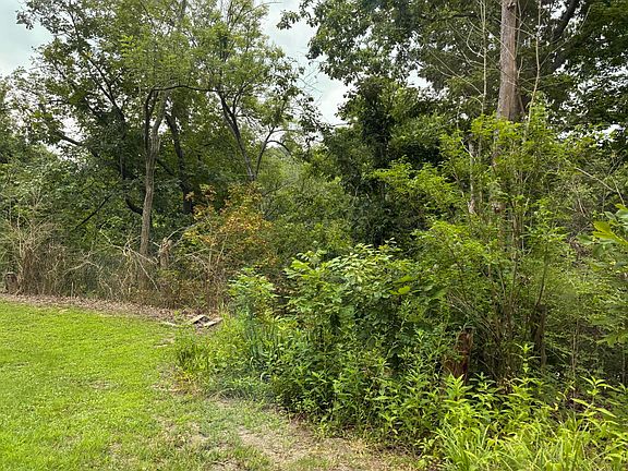 4th image of 3198 Red House Rd