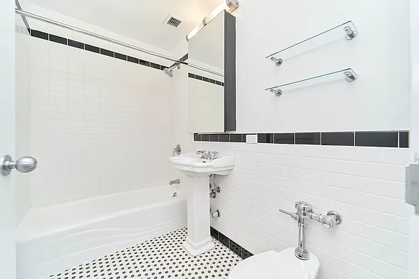 Rented by Living New York | media 19