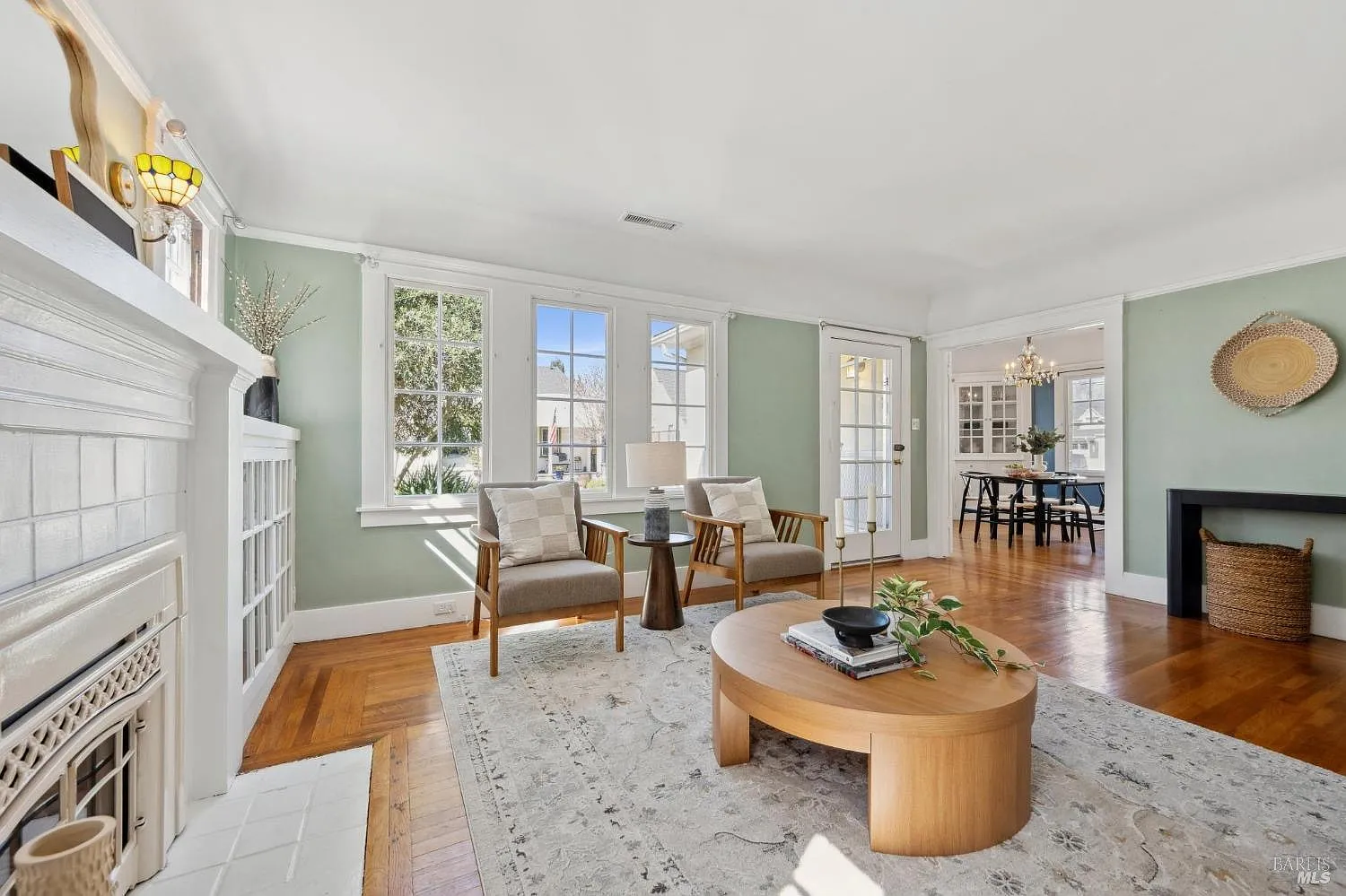 2 bed, 1.5 bath, 1000 sqft, $3,500 — Photo 3