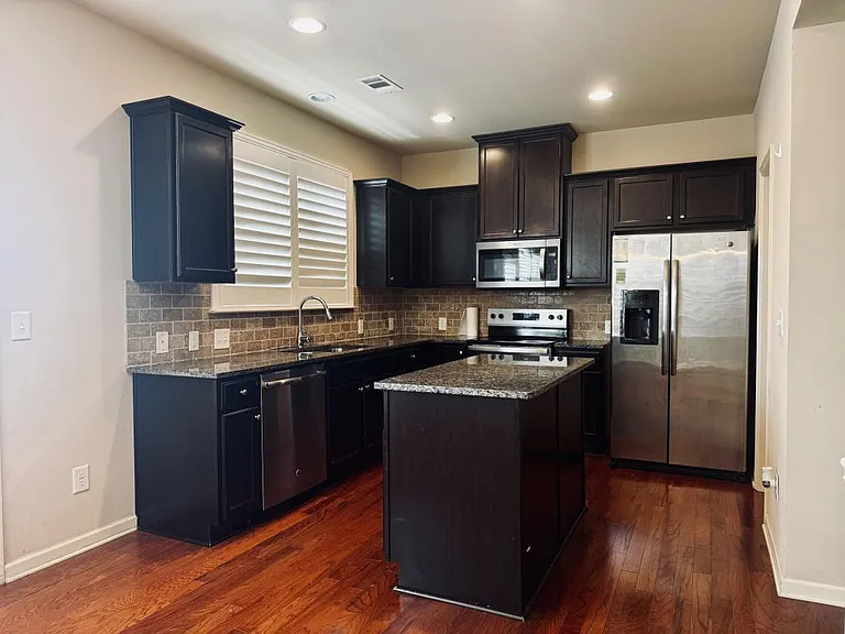 2214 Spicy Pine Ln — Photo 5