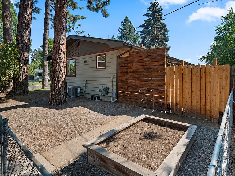 3104 E 35th Ave — Photo 33