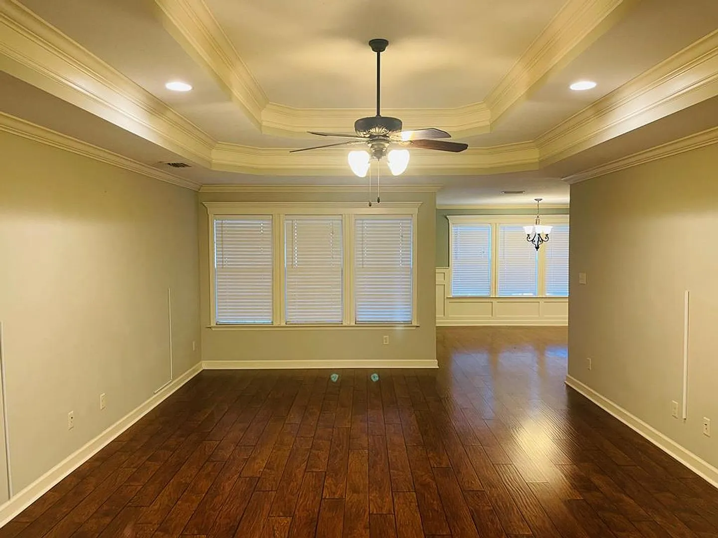 Beautiful 3 Bedroom Home with Screened Porch, Fenced Backyard & Open Floor Plan in Hahira — Photo 2