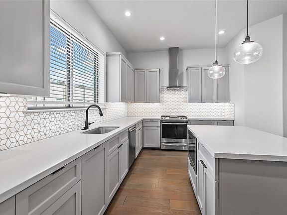 2nd image of 4231 Allen St