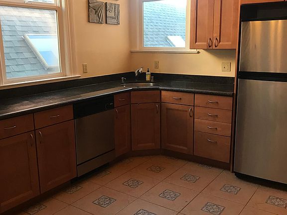 4th image of 2430 California St
