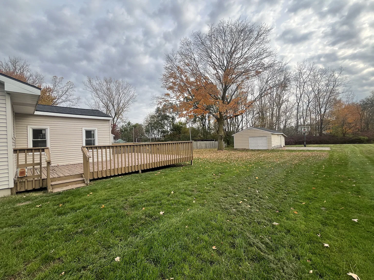Beautiful 3 Bedroom, 1.5 Bathroom Home in Sparta! — Photo 2