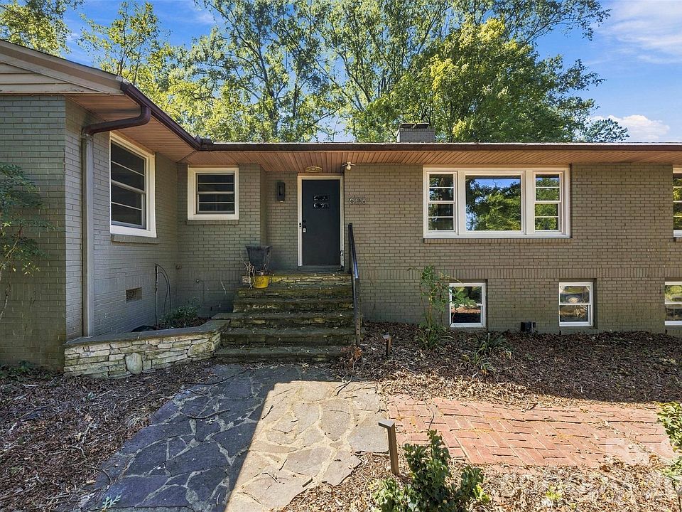1st image of 608 Catawba Rd