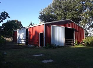 10455 Berry Brook Rd, Modesto, IL 62667