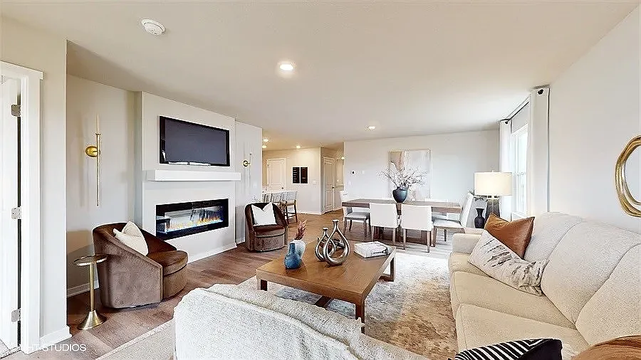 1242 NW Williamsburg Lane - 0 — Photo 2