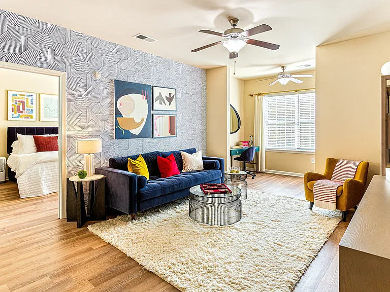 Enclave at Pamalee Square — Photo 2